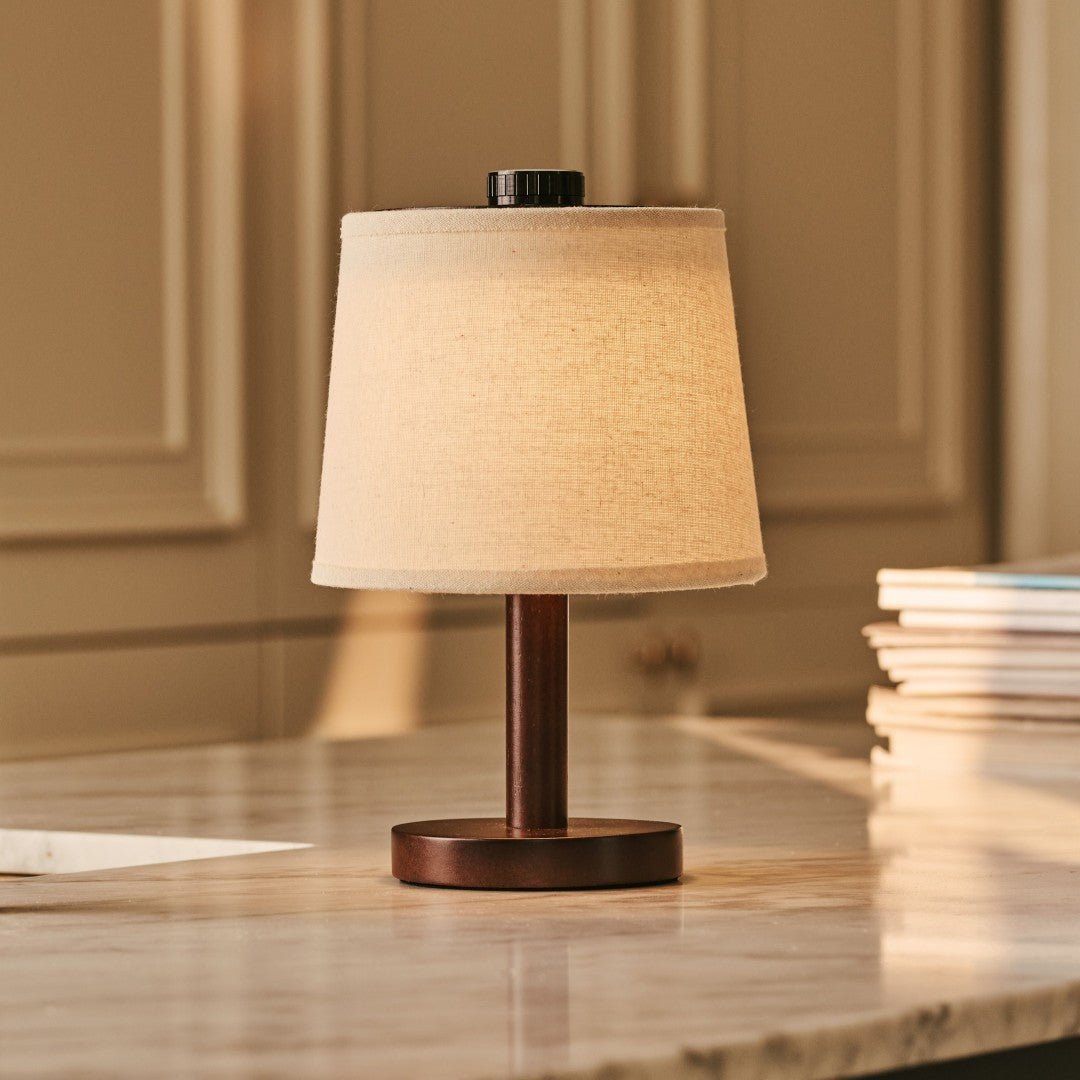 Rover donkerbruine houten lamp – oplaadbare, draadloze en dimbare lampenkap Tavellio - Amsterdam