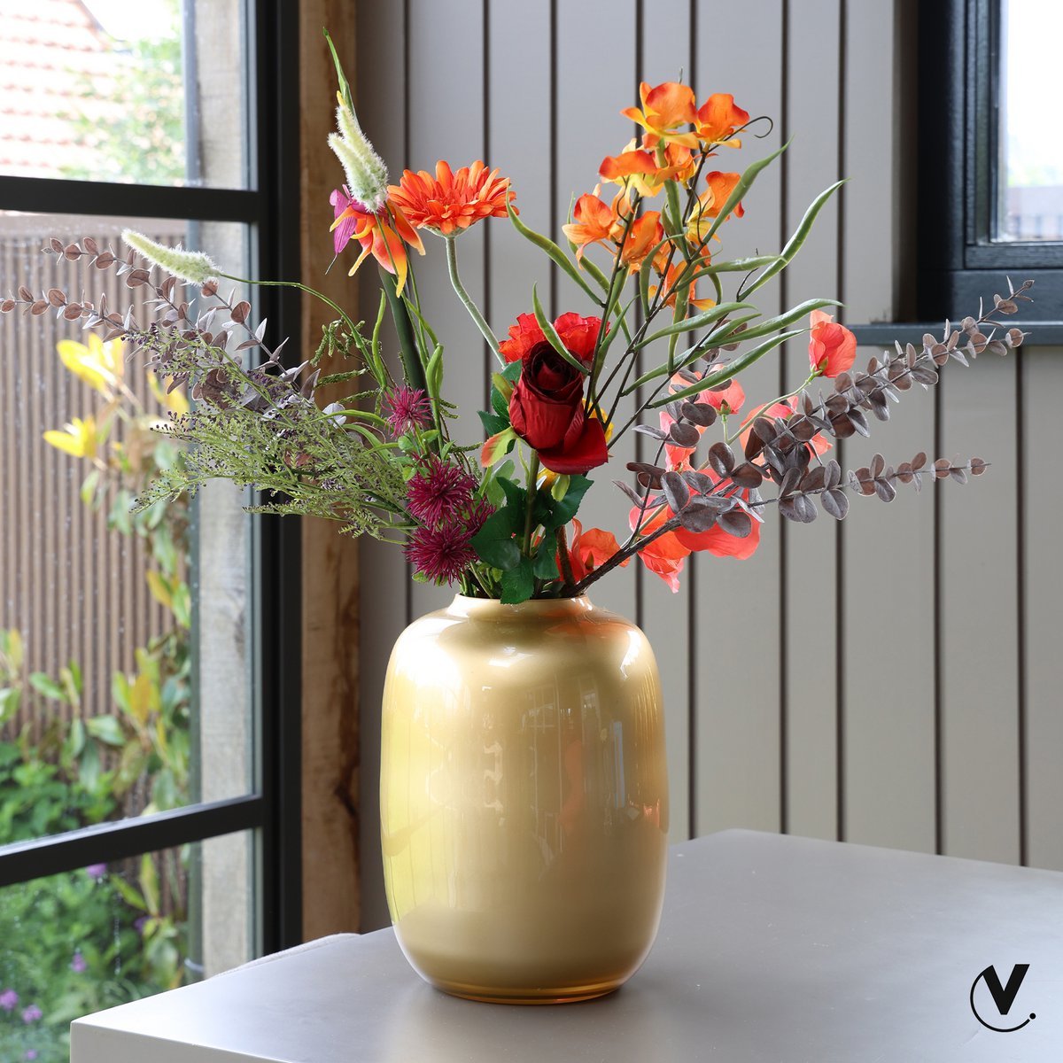 Vaas - Artic gold Vase The World