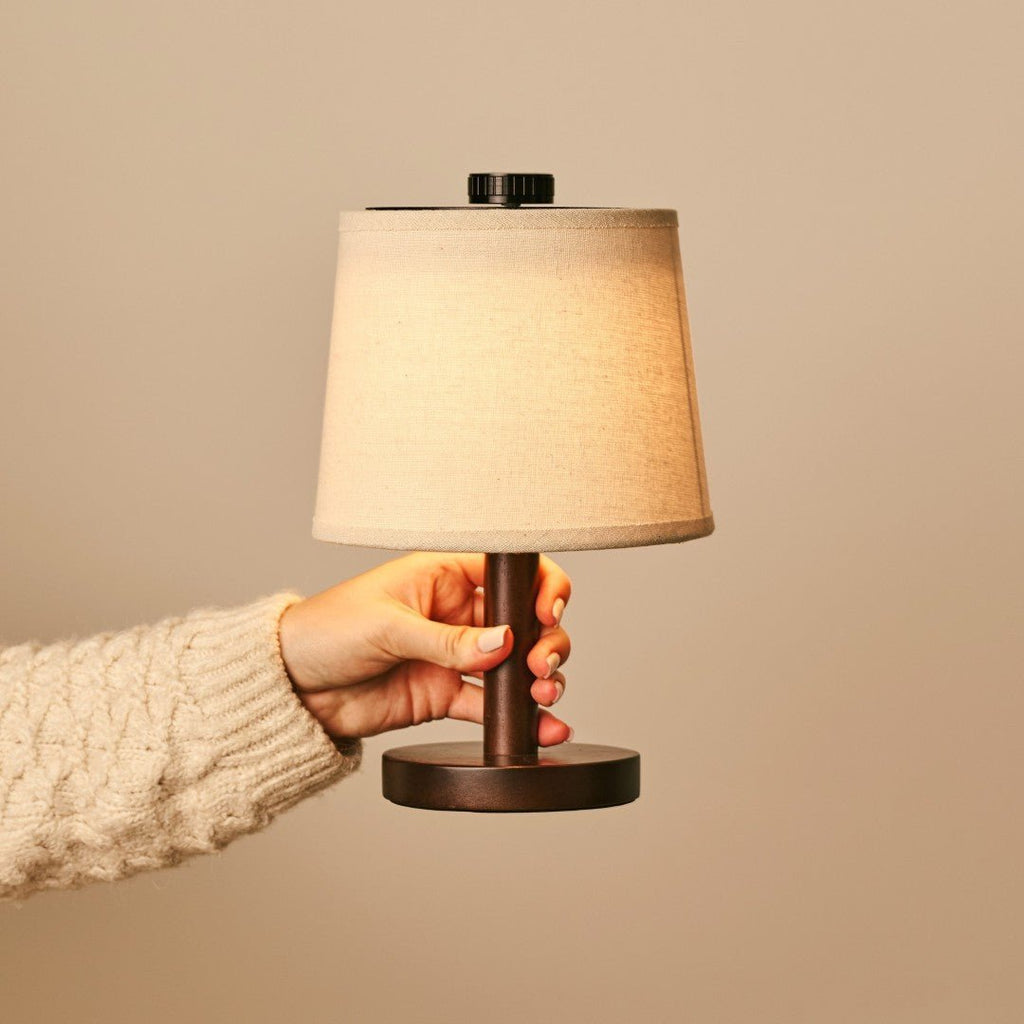 Rover donkerbruine houten lamp – oplaadbare, draadloze en dimbare lampenkap Tavellio - Amsterdam