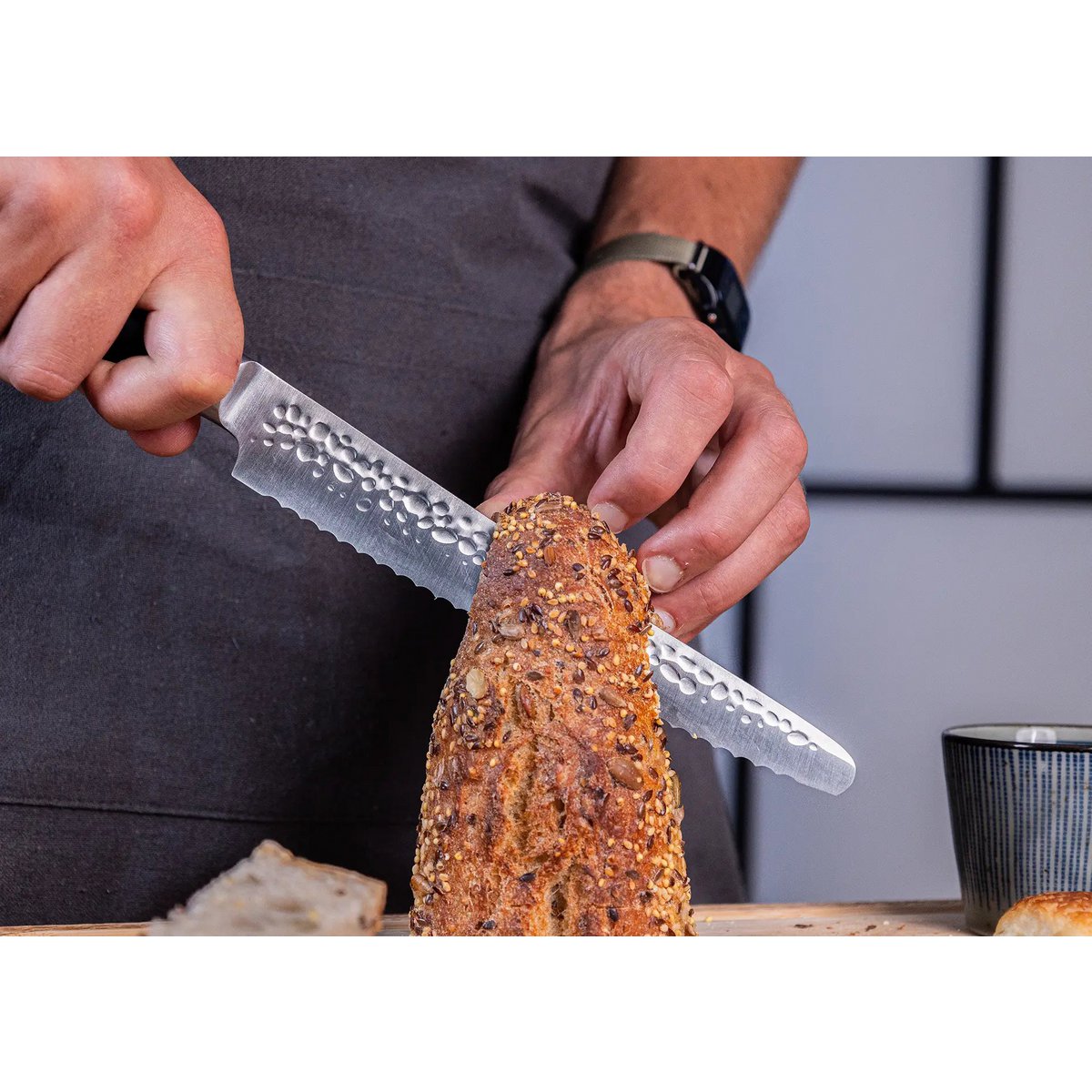 Mes - Gekarteld brood-/banketmes met bamboe Saya en bamboedoos - 200 mm lemmet KOTAI kitchen