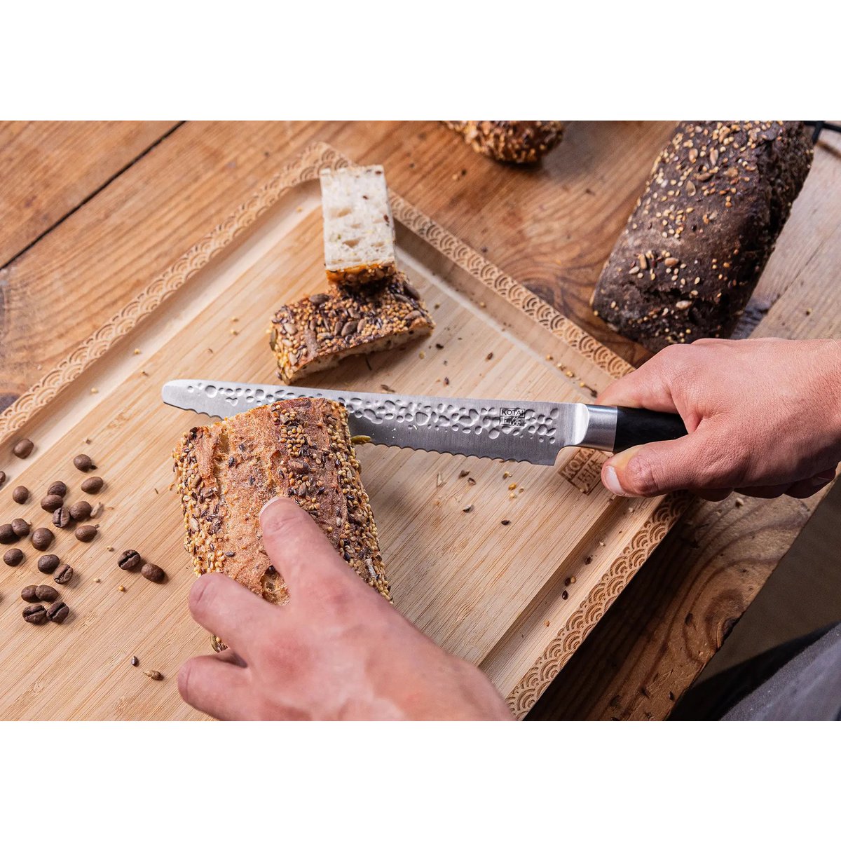 Mes - Gekarteld brood-/banketmes met bamboe Saya en bamboedoos - 200 mm lemmet KOTAI kitchen