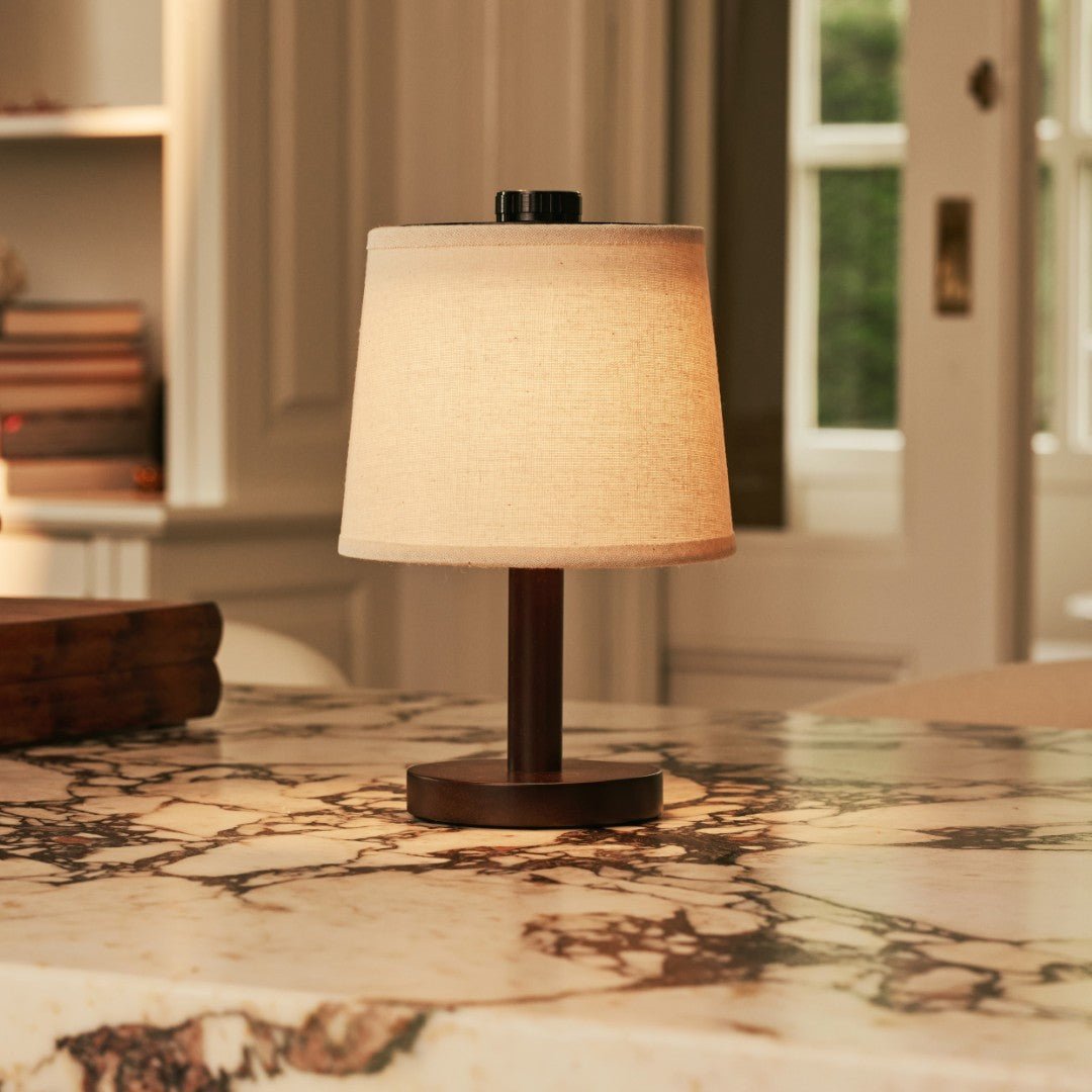 Rover donkerbruine houten lamp – oplaadbare, draadloze en dimbare lampenkap Tavellio - Amsterdam